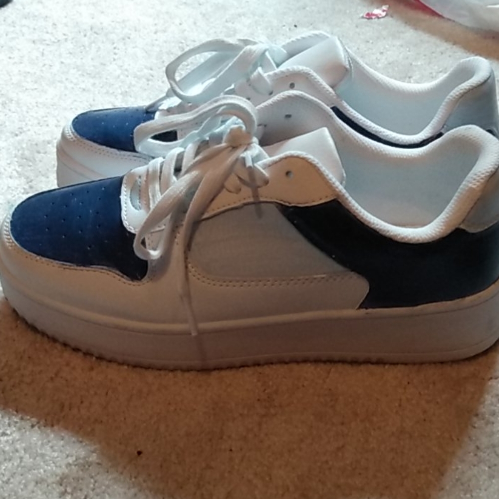 Shoes - Picture 2 of 2